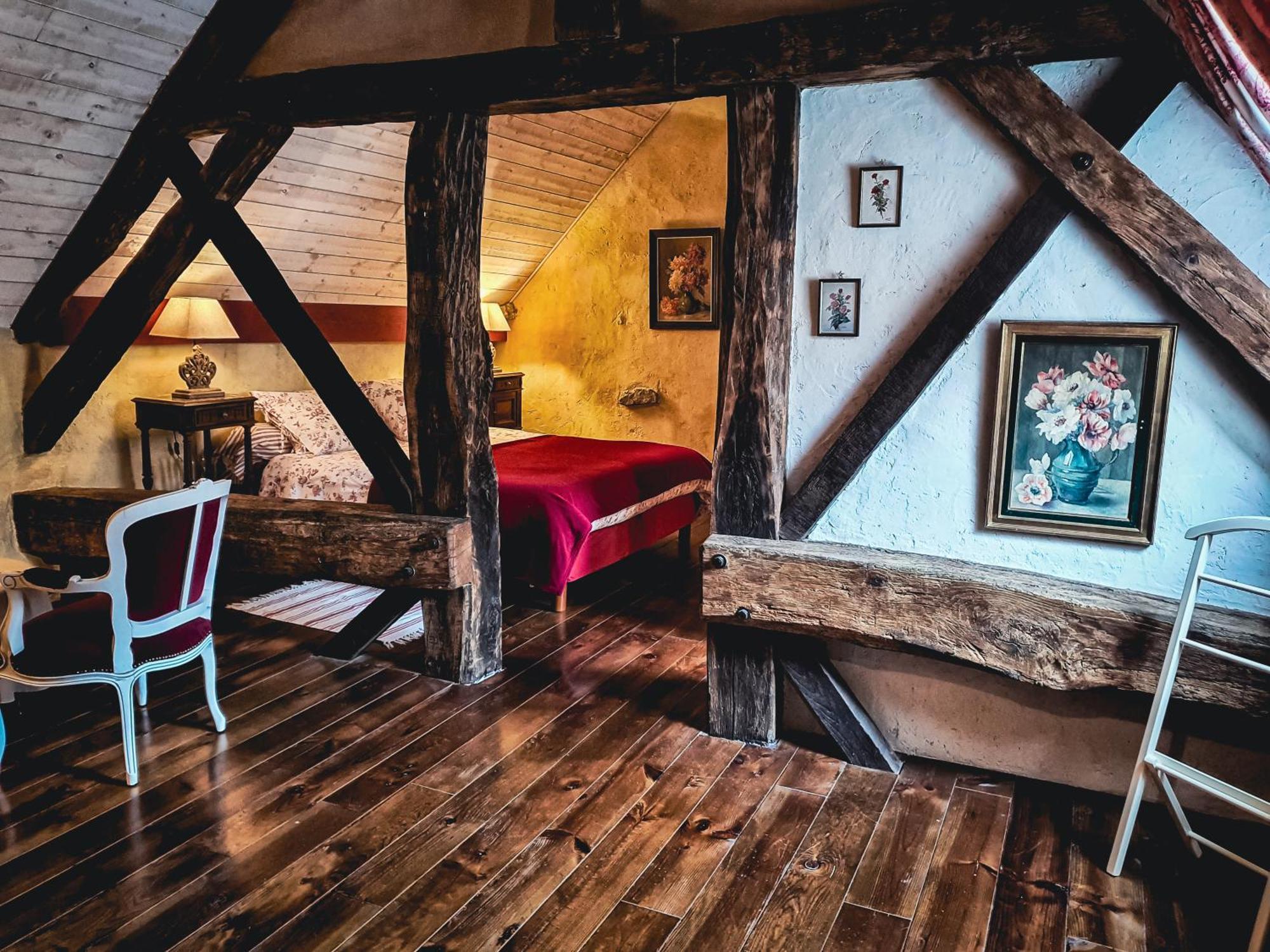 Bed and Breakfast Le Logis 46° / 4° Saint-Sernin-du-Plain Экстерьер фото